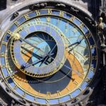 Les zodiaques sculptés des portails, et ce qu’ils comptent